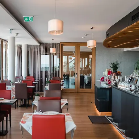 Engener Hoehe 酒店