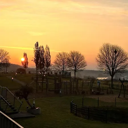 Engener Hoehe מלון