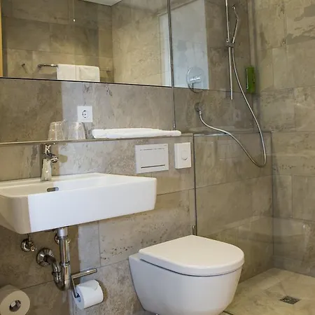 Engener Hoehe 4* 恩根