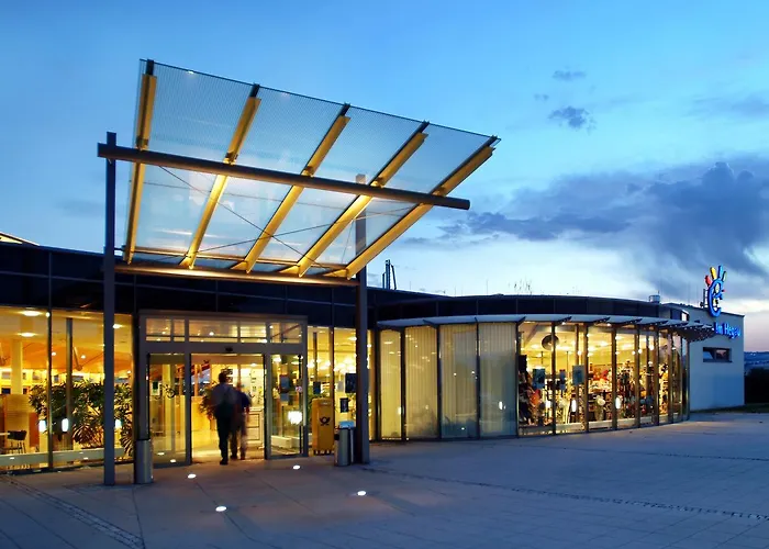 Engener Hoehe מלון