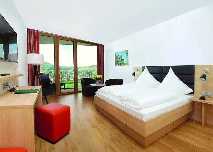 Engener Hoehe Отель 4*